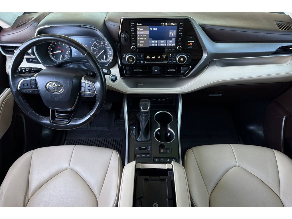 Certified 2021 Toyota Highlander XLE AWD/4WD image 15
