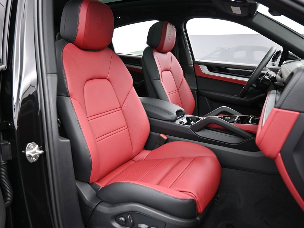 New 2026 Porsche Cayenne Coupe image 31