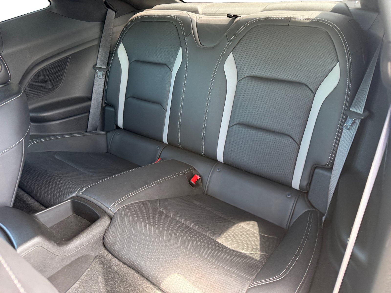 Used 2019 Chevrolet Camaro SS RWD image 16
