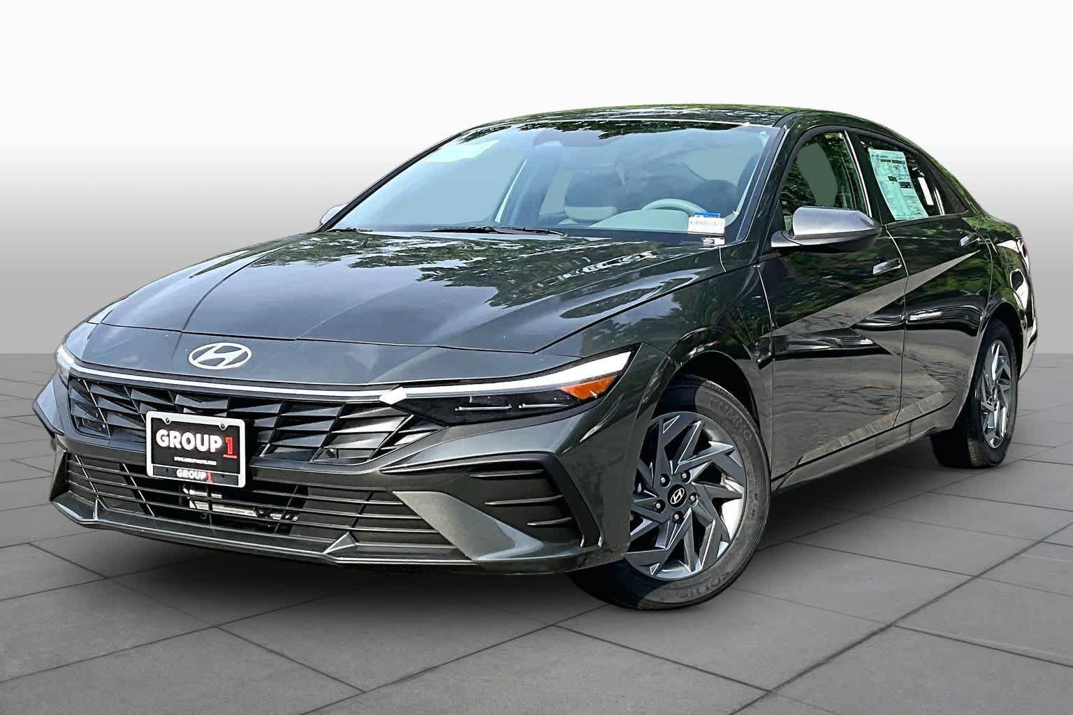 New 2026 Hyundai Elantra Hybrid FWD image 1