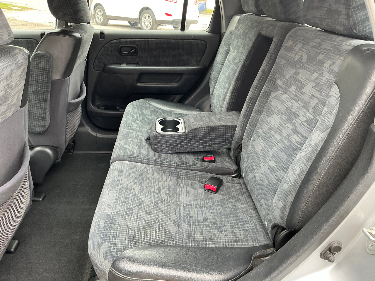 Used 2004 Honda CR-V LX image 13