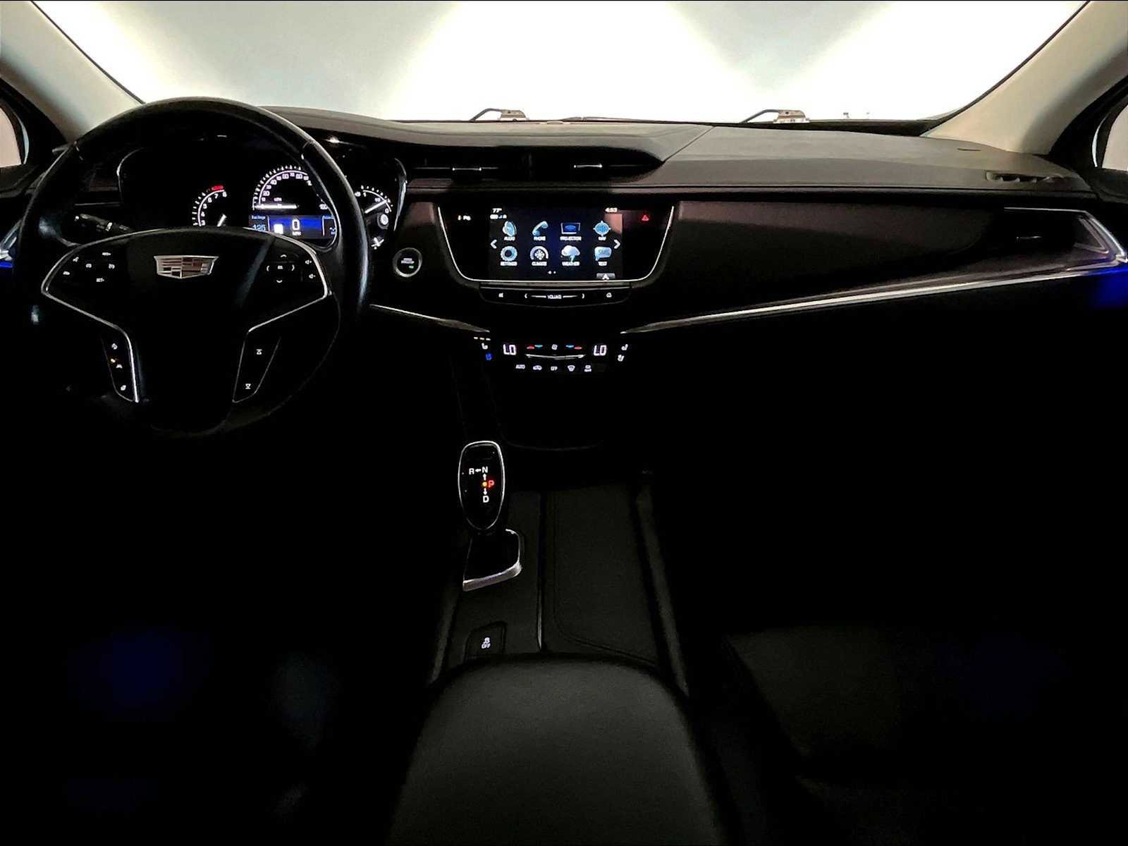 Used 2018 Cadillac XT5 Premium Luxury image 17