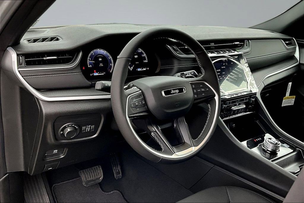 New 2026 Jeep Grand Cherokee L 4WD image 4