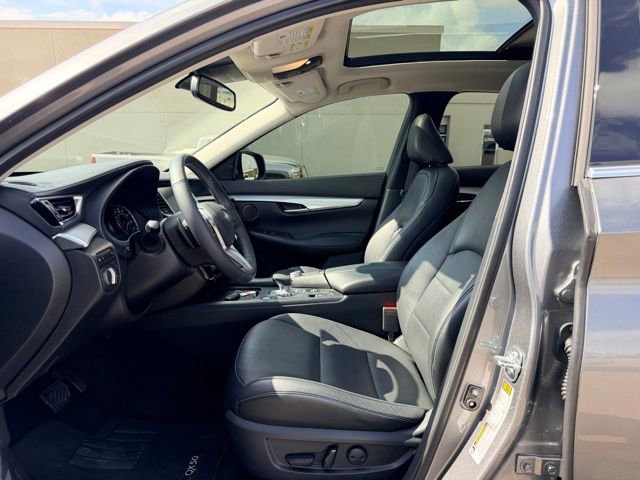 Used 2021 INFINITI QX50 Luxe AWD/4WD image 17