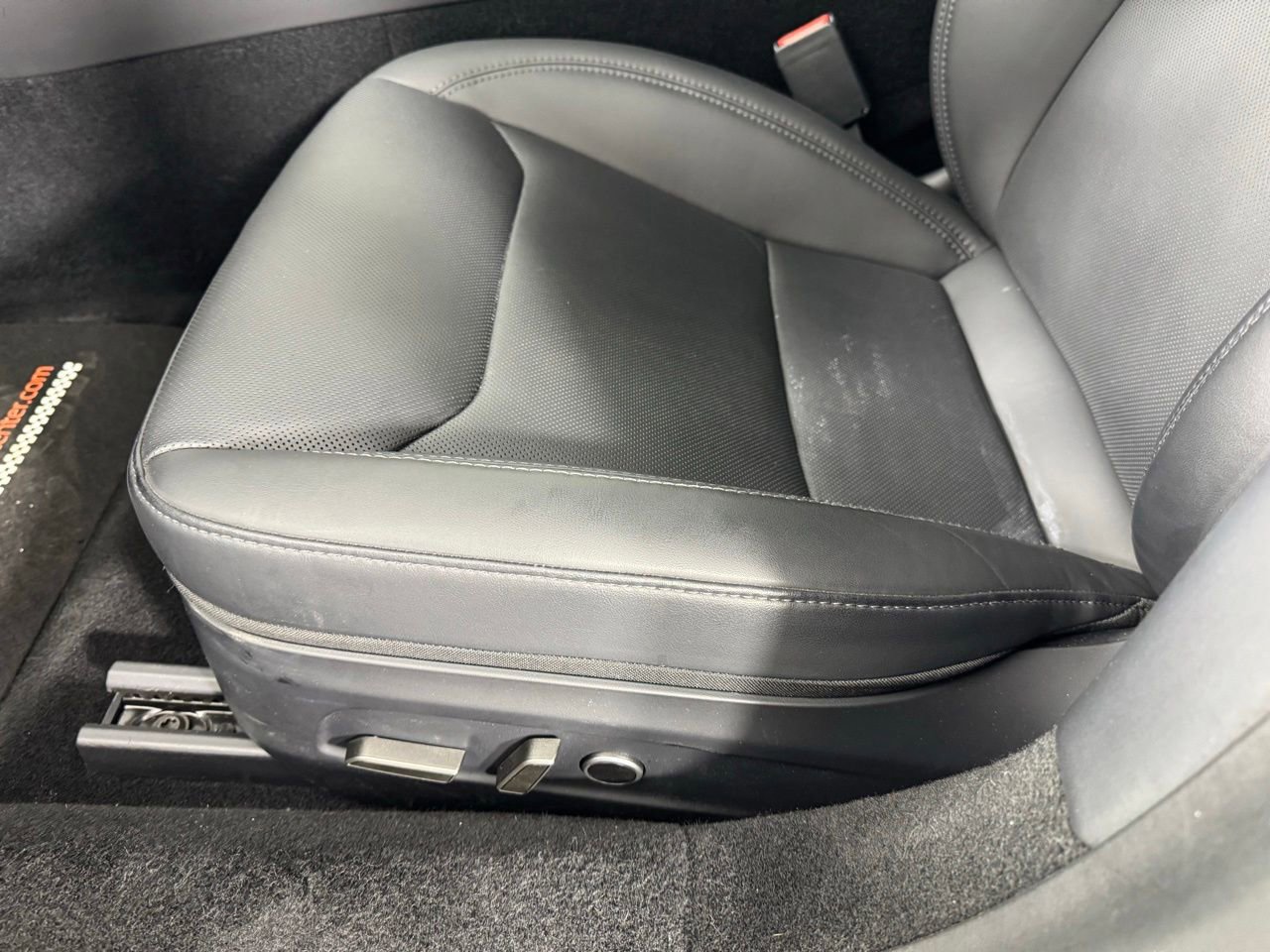 Used 2024 Tesla Model 3 Standard Range RWD image 10