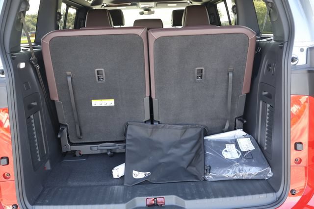 Certified 2025 Volkswagen ID. Buzz Pro S RWD image 19