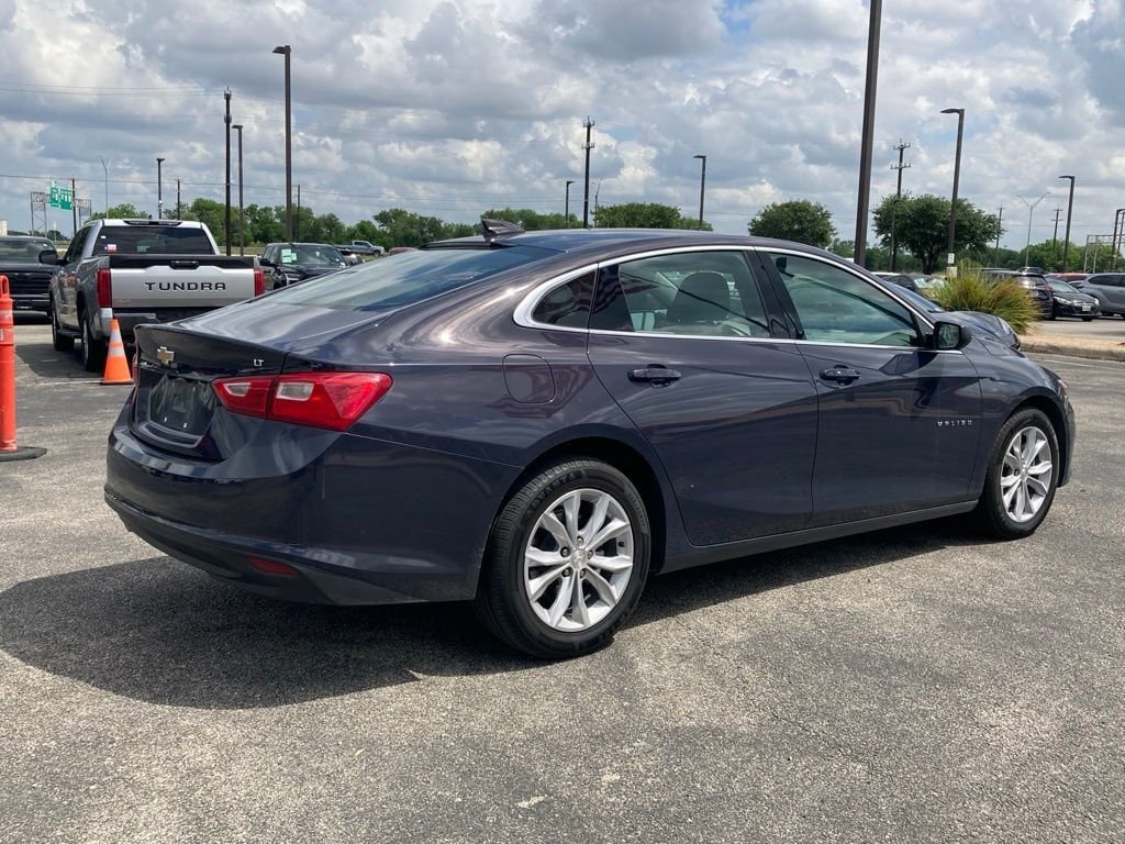 Used 2025 Chevrolet Malibu LT FWD image 5