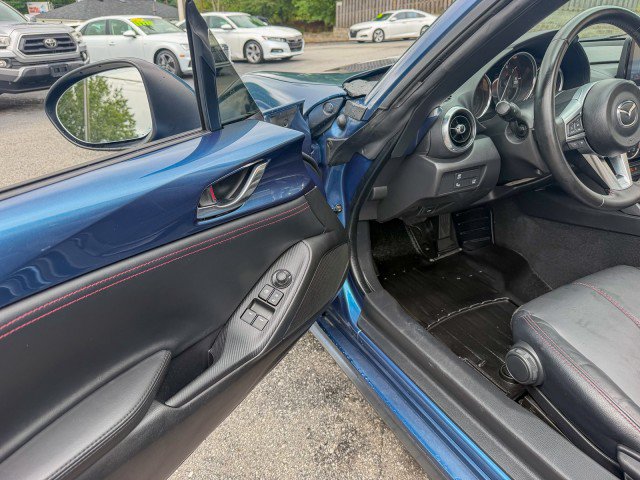 Used 2018 MAZDA MX-5 Miata RF Grand Touring RWD image 6
