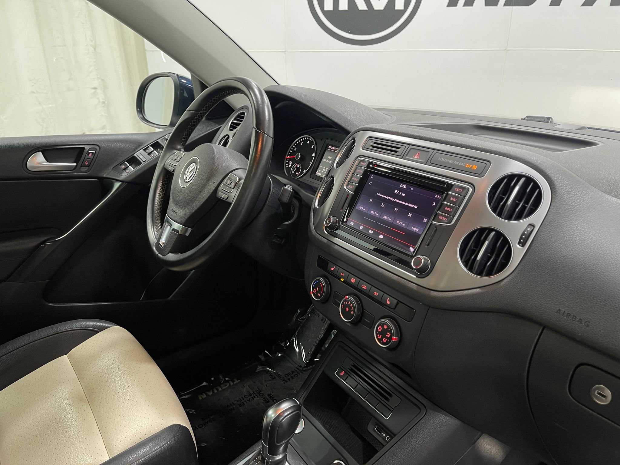 Used 2016 Volkswagen Tiguan SE image 20