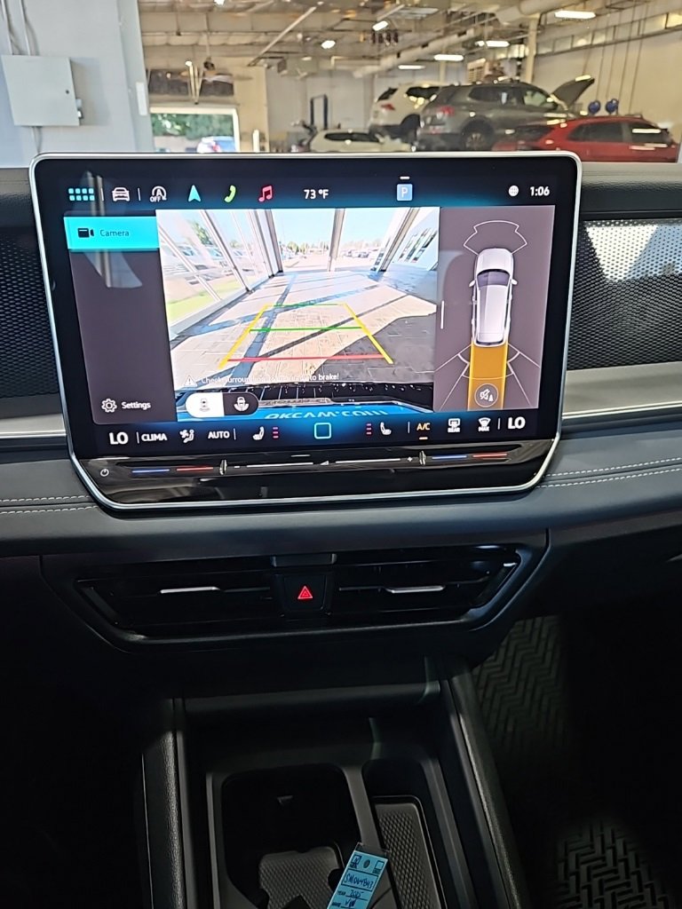 New 2025 Volkswagen Tiguan SE image 32