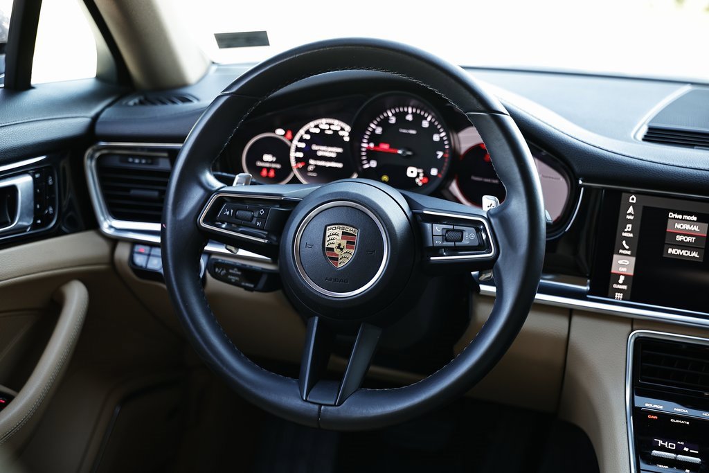 Used 2021 Porsche Panamera 4 image 33