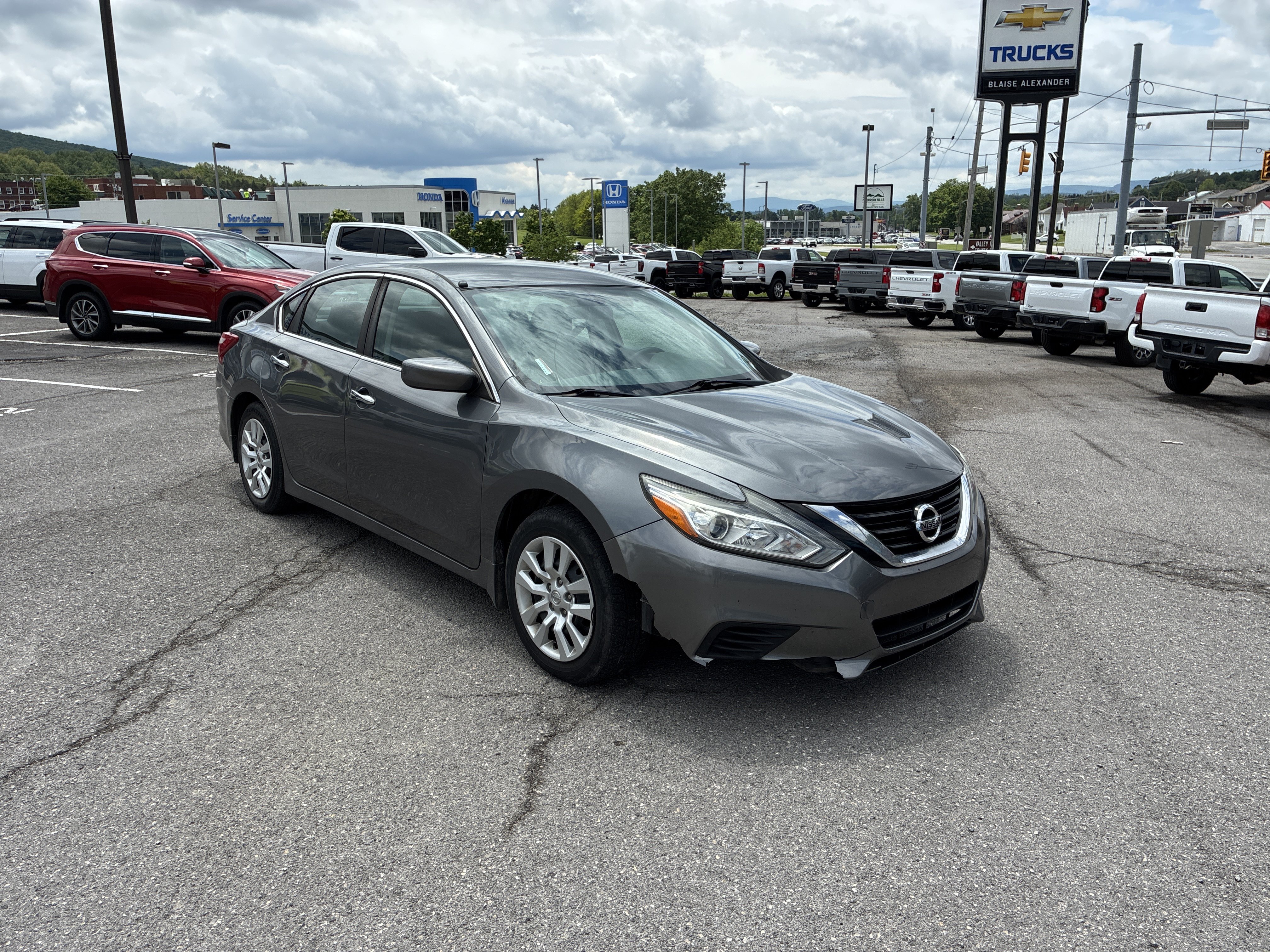 Used 2017 Nissan Altima 2.5 S w/ Power Driver Seat Package FWD image 11