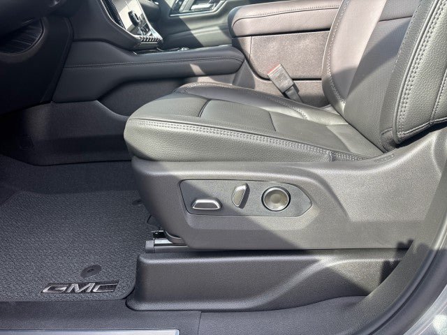 New 2026 GMC Yukon XL Denali AWD/4WD image 13
