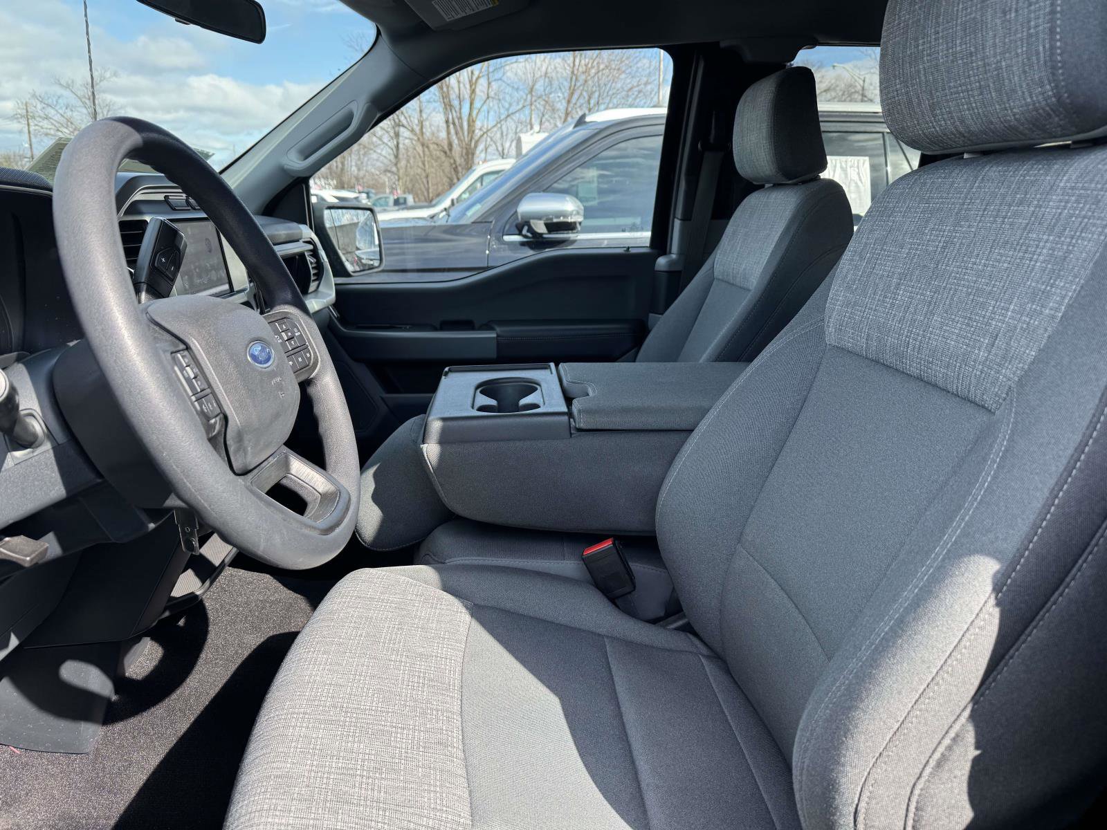 Used 2022 Ford F150 XLT image 30