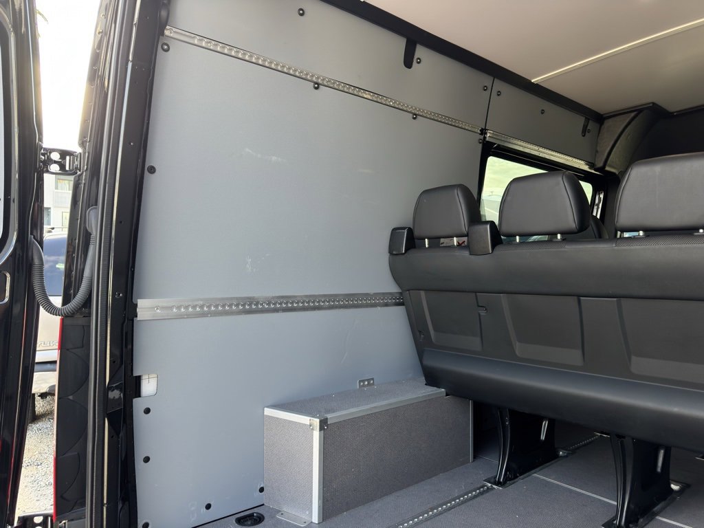 Used 2022 Mercedes-Benz Sprinter 144 Cargo image 22