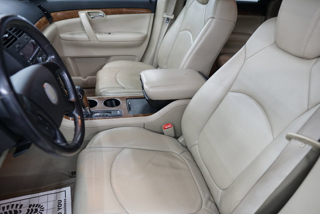 Used 2007 Saturn Outlook XR w/ Premium Trim Pkg FWD image 32