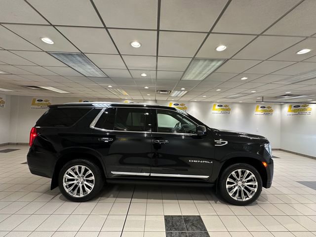 Used 2022 GMC Yukon Denali w/ Denali Premium Package AWD/4WD image 3