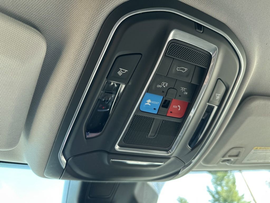 Used 2022 Jeep Grand Cherokee L Limited image 27