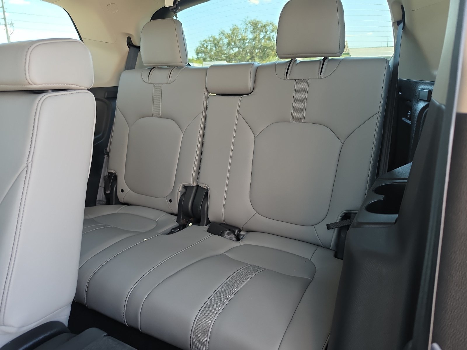 Used 2025 Honda Pilot EX-L image 15