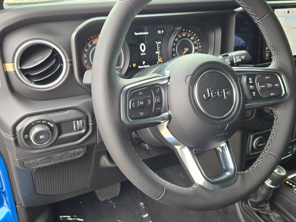 New 2026 Jeep Wrangler Unlimited Sahara AWD/4WD image 33