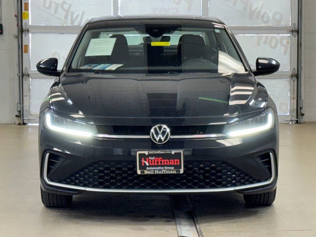 Used 2025 Volkswagen Jetta S image 2