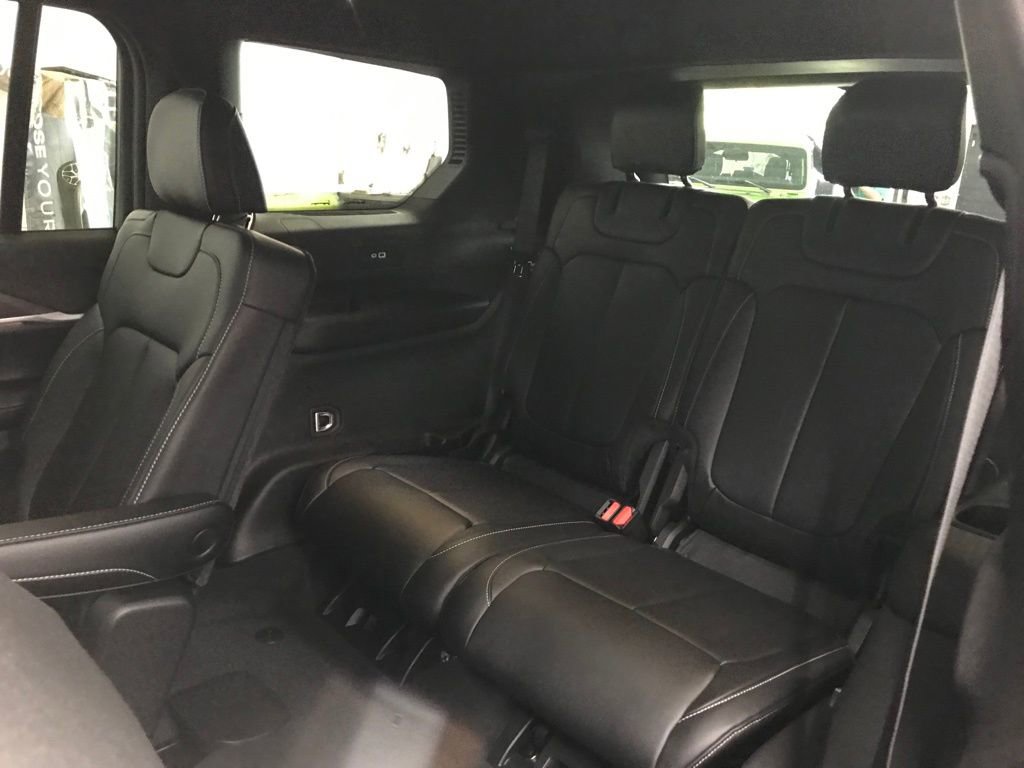 New 2025 Jeep Grand Cherokee L Limited image 34