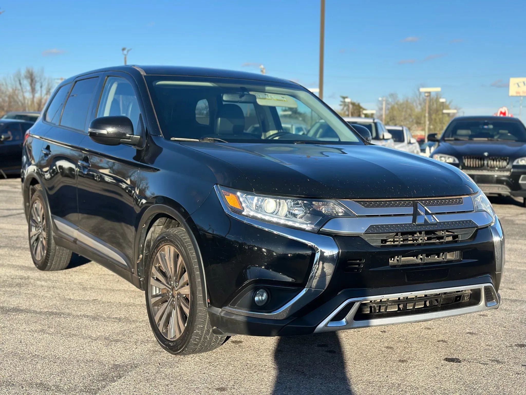 Used 2019 Mitsubishi Outlander SE image 4