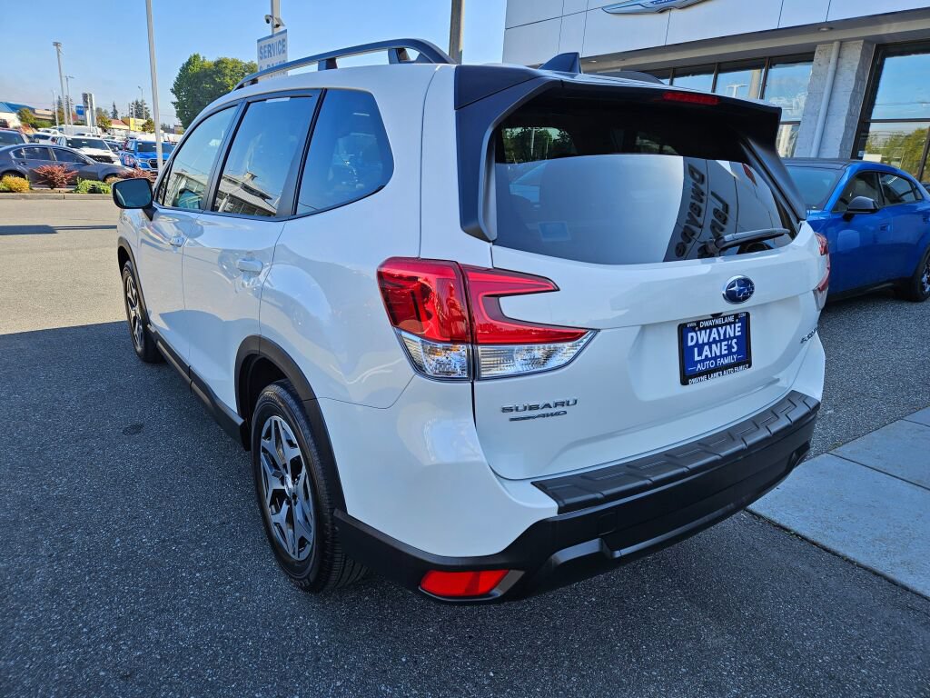 Used 2024 Subaru Forester Premium AWD/4WD image 3