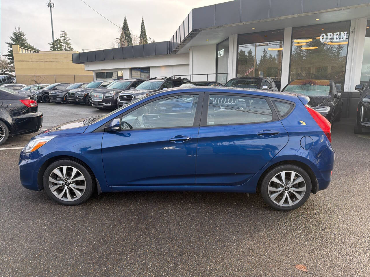 Used 2015 Hyundai Accent Sport image 4