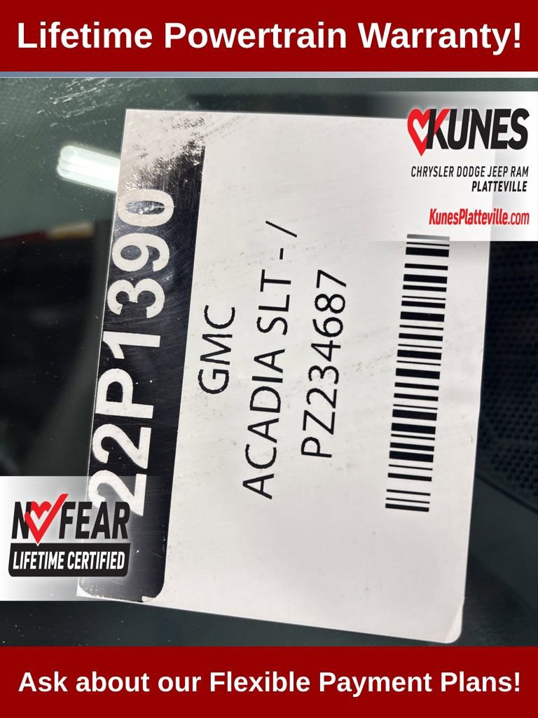 Used 2023 GMC Acadia SLT image 30