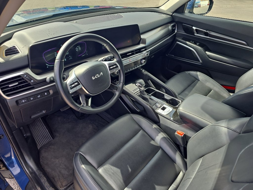 Used 2025 Kia Telluride S image 10