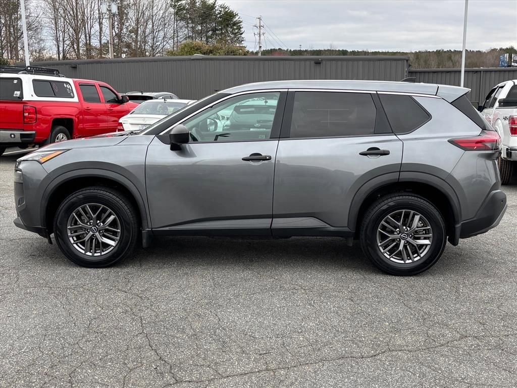 Used 2023 Nissan Rogue S image 23