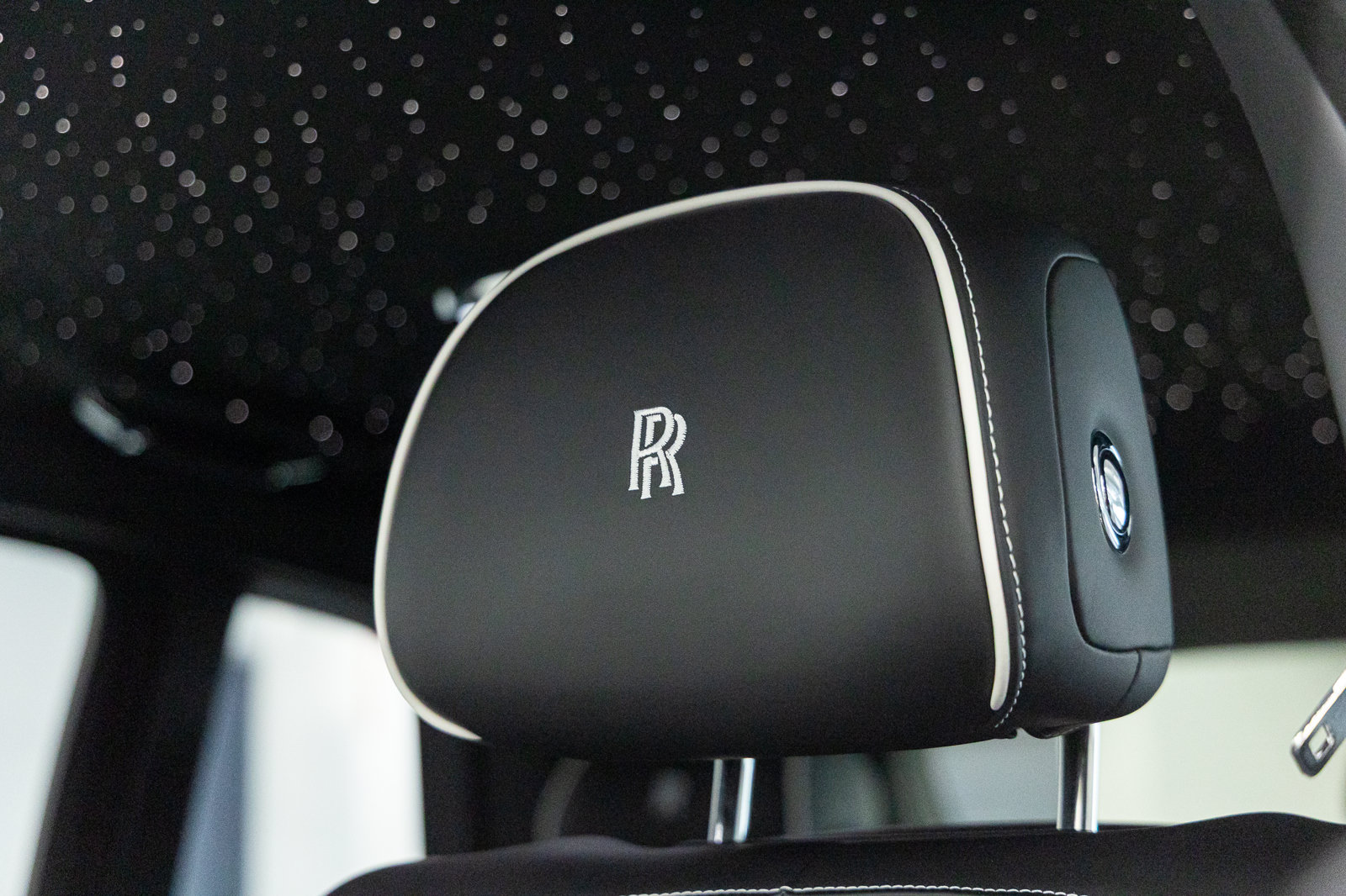 New 2027 Rolls-Royce Cullinan AWD/4WD image 32