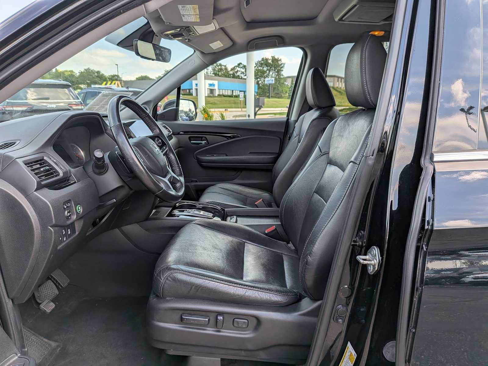 Used 2020 Honda Pilot Elite image 15