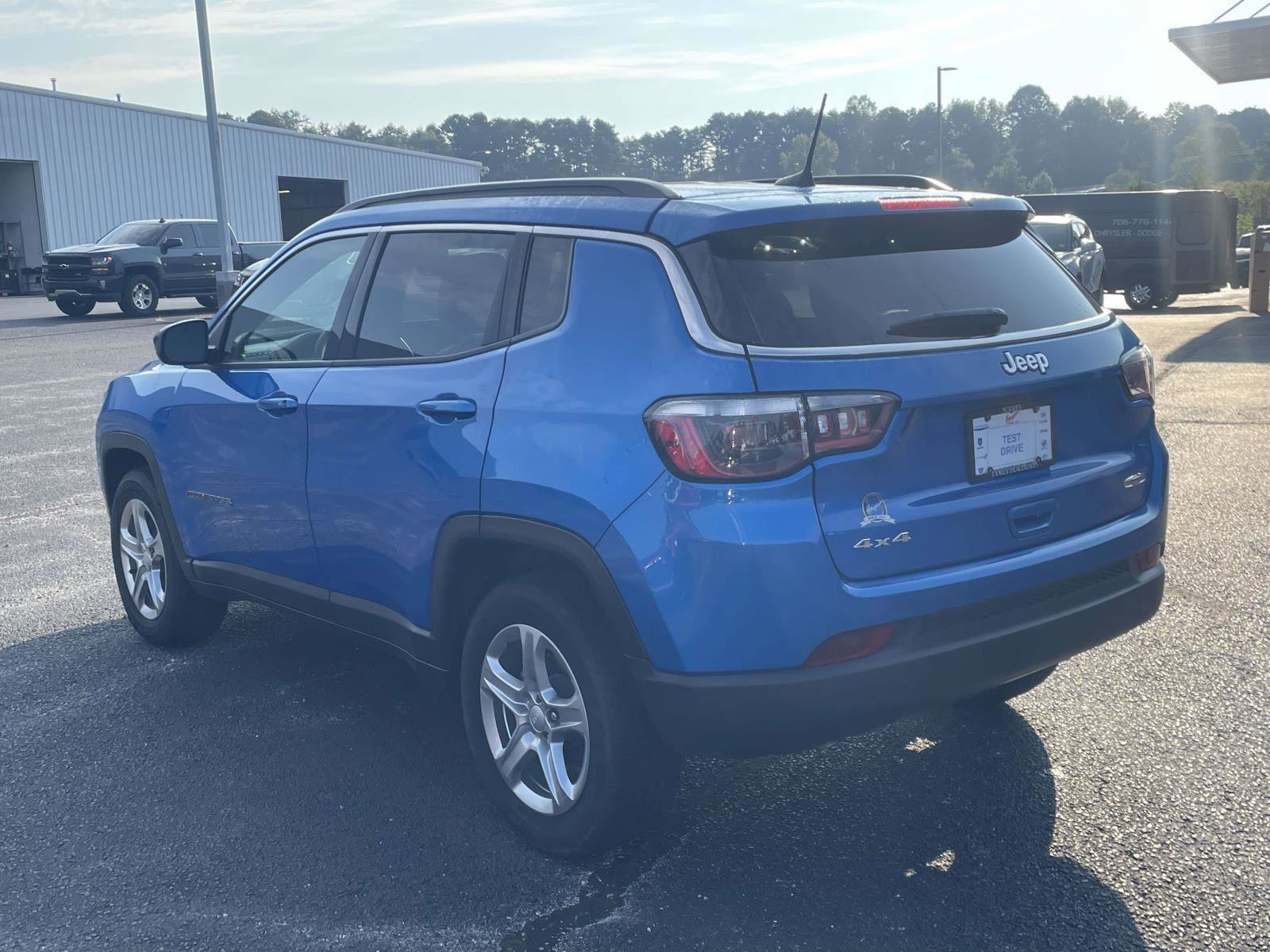 Certified 2024 Jeep Compass Latitude image 13