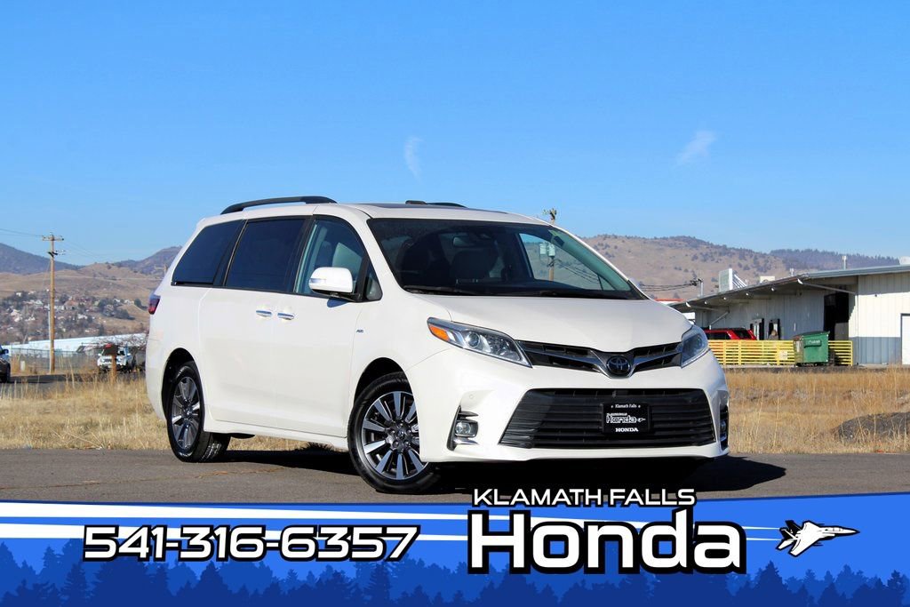 Used 2019 Toyota Sienna Limited w/ Carpet Mat Package