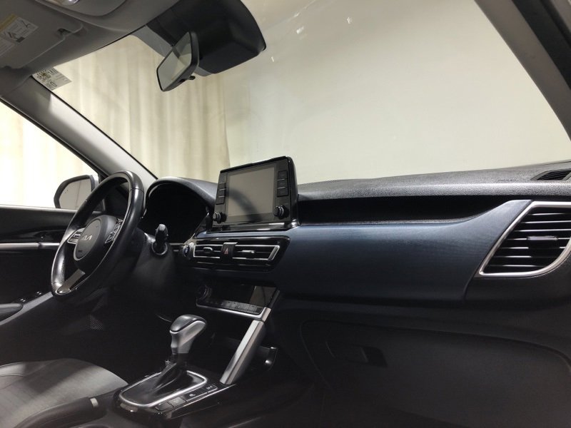 Used 2023 Kia Seltos S image 13