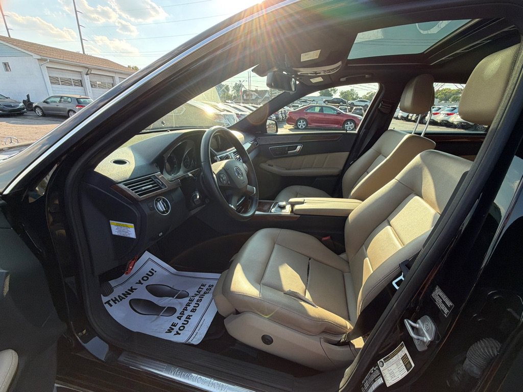 Used 2012 Mercedes-Benz E 350 4MATIC Sedan image 9