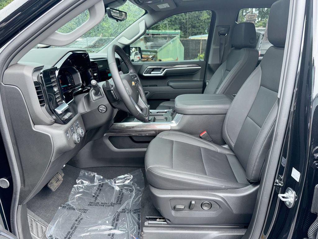 Used 2026 Chevrolet Silverado 1500 LTZ w/ LTZ Premium Package AWD/4WD image 13
