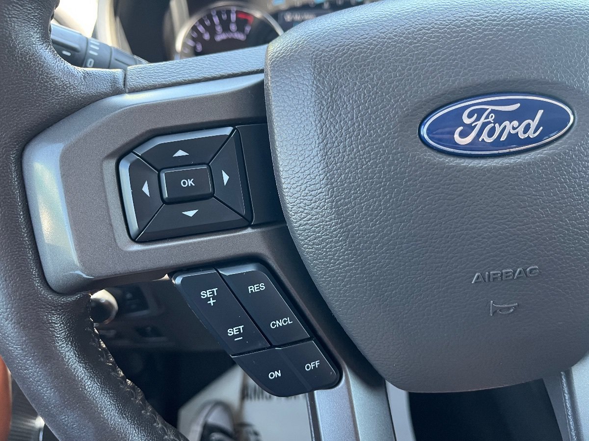 Used 2018 Ford Expedition XLT w/ Equipment Group 202A RWD image 18