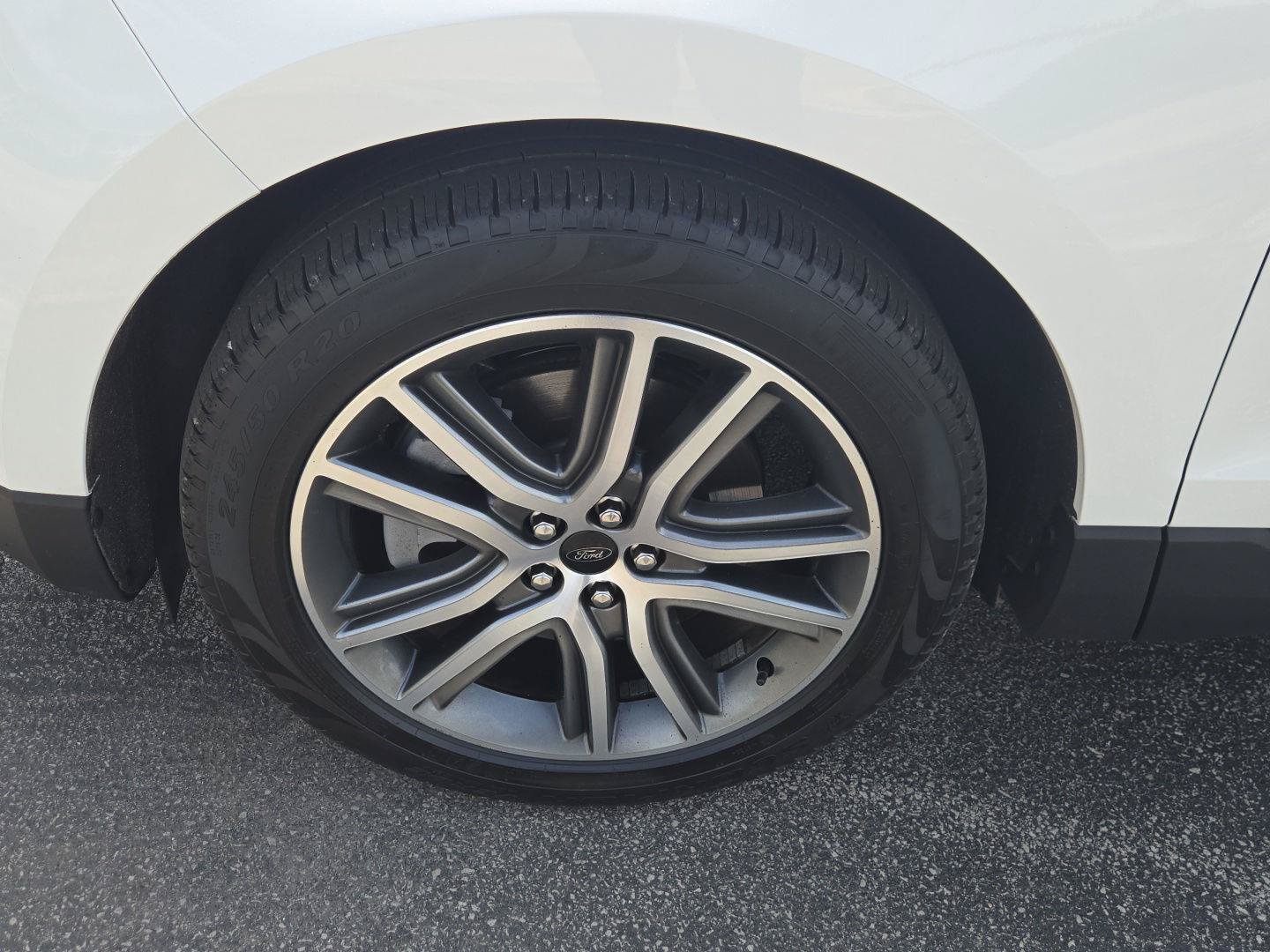 Used 2024 Ford Edge Titanium w/ Equipment Group 301A AWD/4WD image 34