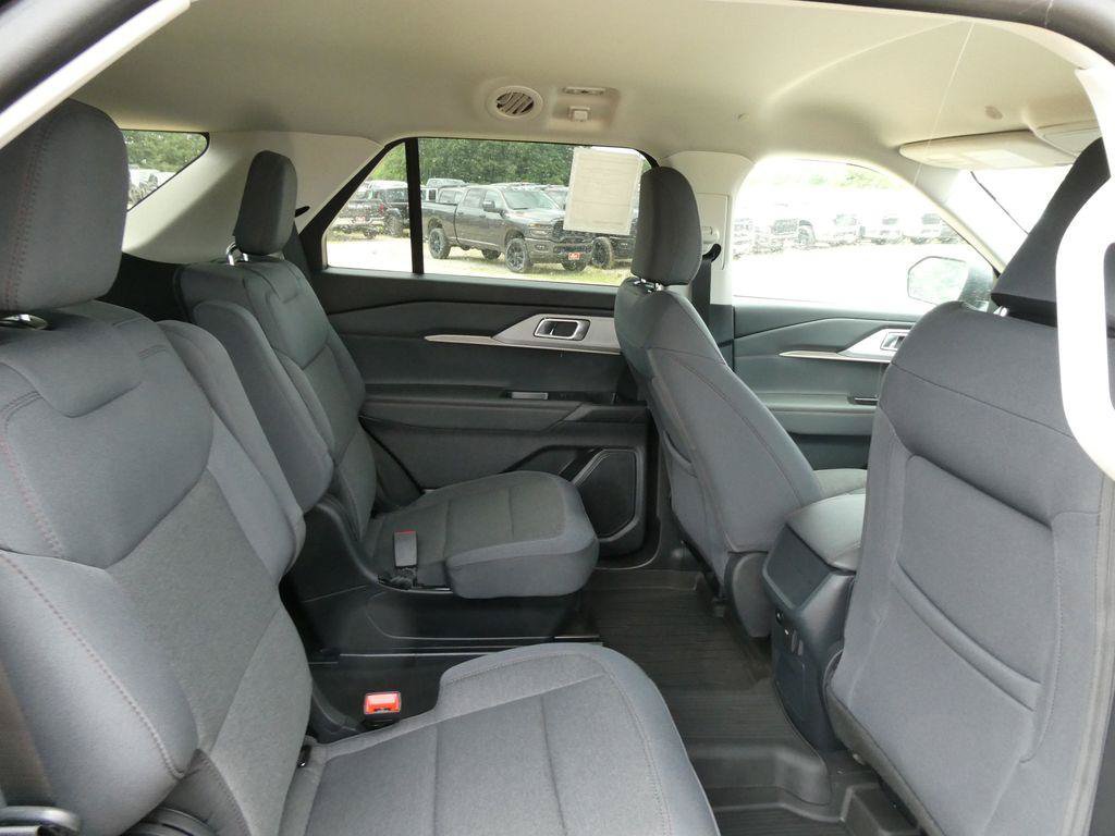 New 2026 Ford Explorer Active AWD/4WD image 12