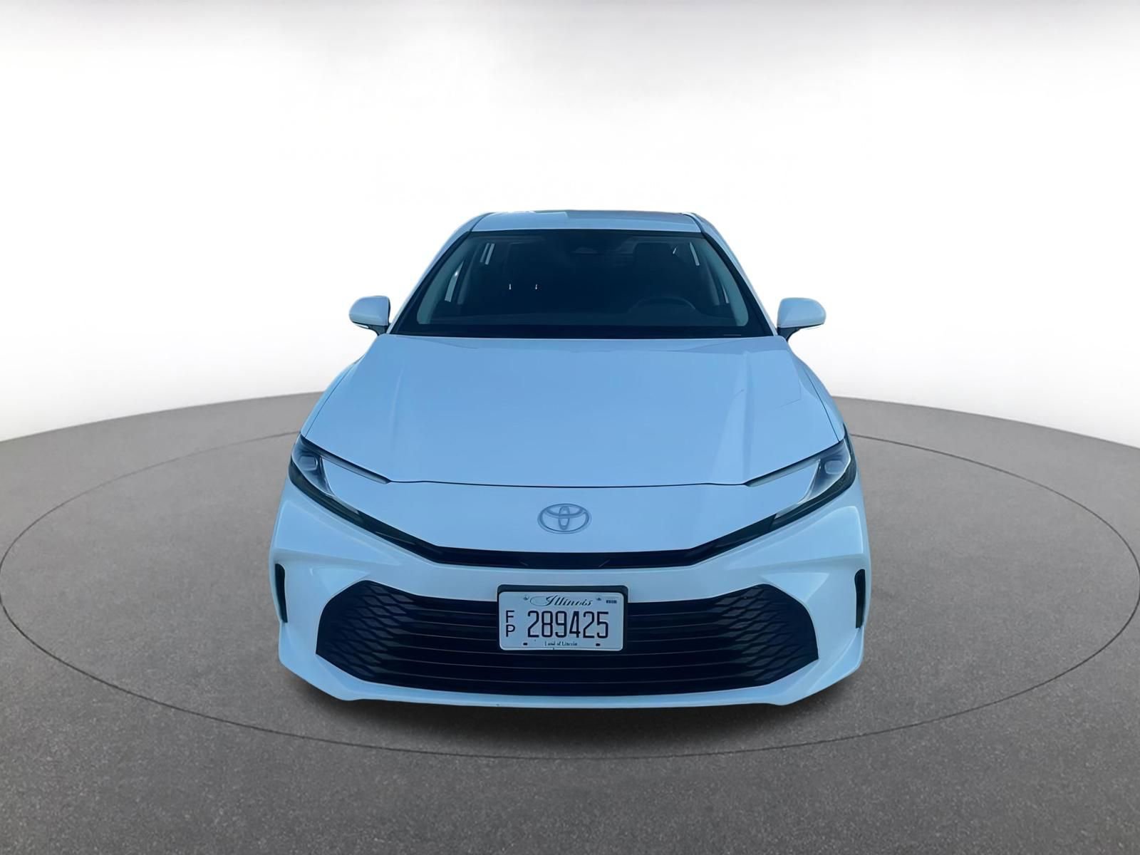 Used 2025 Toyota Camry LE image 4