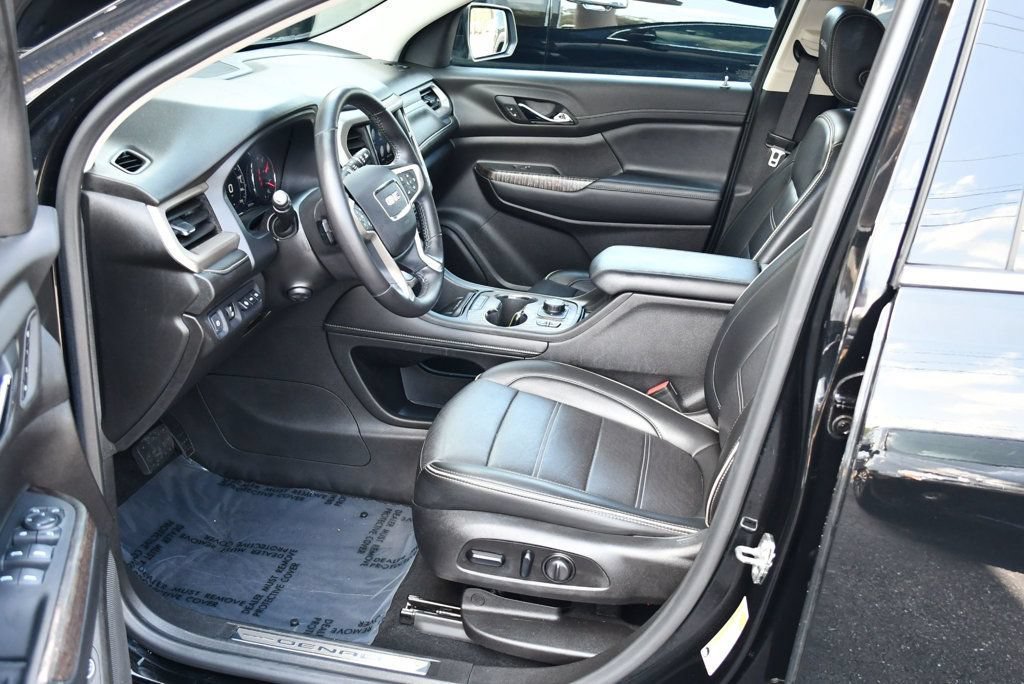 Used 2021 GMC Acadia Denali w/ Denali Technology Package FWD image 43