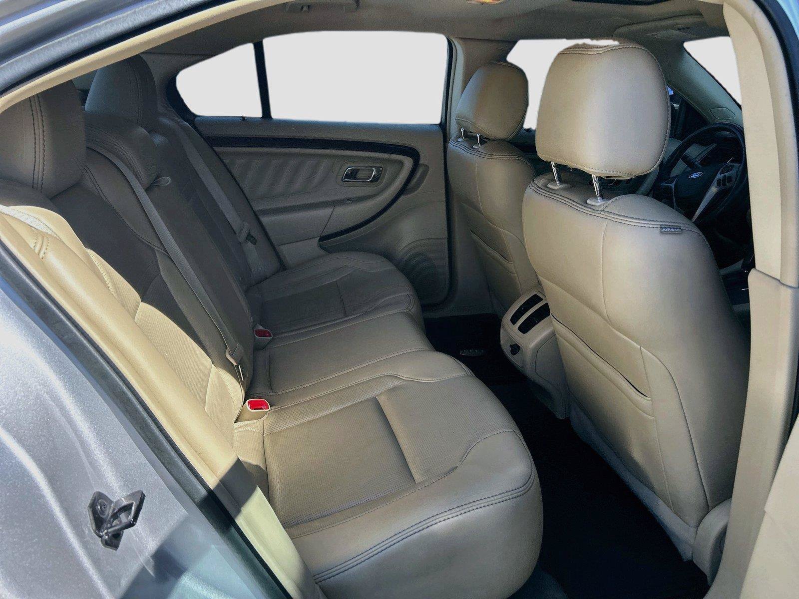 Used 2015 Ford Taurus Limited FWD image 22