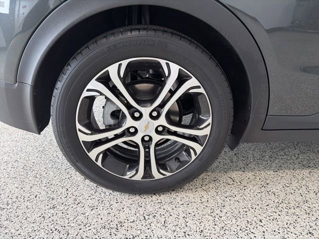 Used 2020 Chevrolet Bolt Premier w/ Infotainment Package image 37
