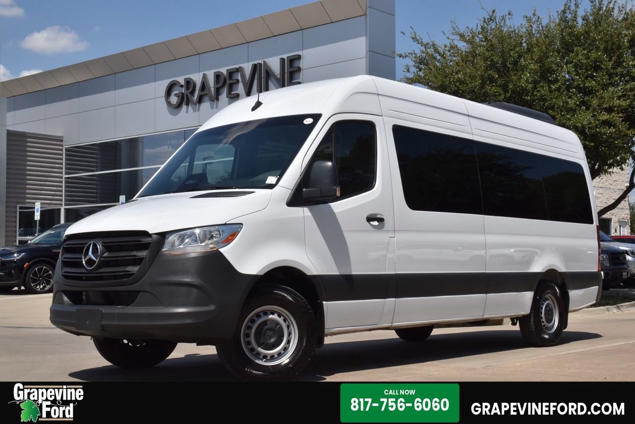Used 2025 Mercedes-Benz Sprinter 2500 image 1
