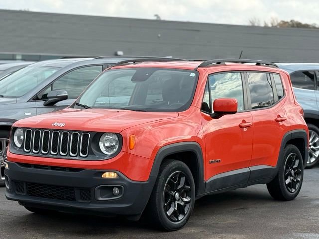 Used 2017 Jeep Renegade Latitude w/ Popular Equipment Group image 35