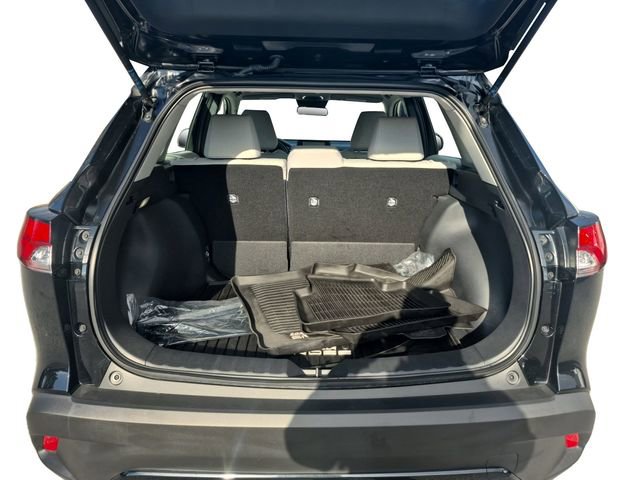 Used 2024 Toyota Corolla Cross L image 19