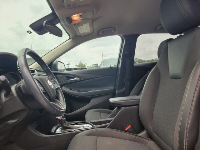 Used 2021 Buick Encore GX Select w/ Sport Touring Package FWD image 12